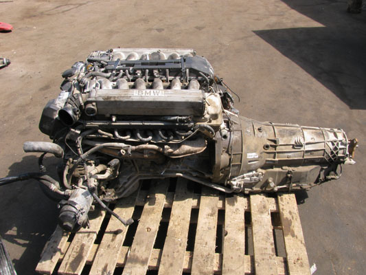 Контрактный двигатель бу BMW 850