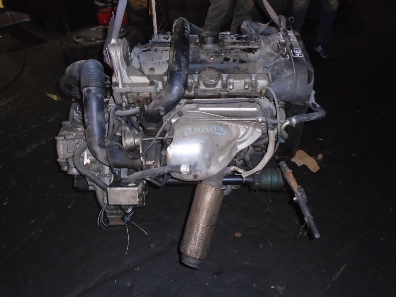 Двигатель контрактный B5234t3